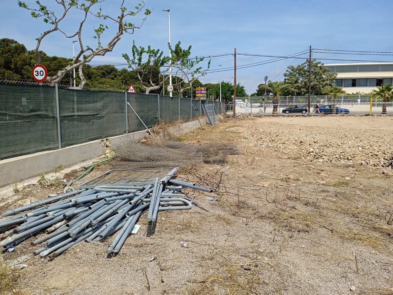 Movimiento de tierras para ejecución de de obra nueva nuevas instalaciones Impala OCR y modificación de las pistas de tenis en Grao de Castellón