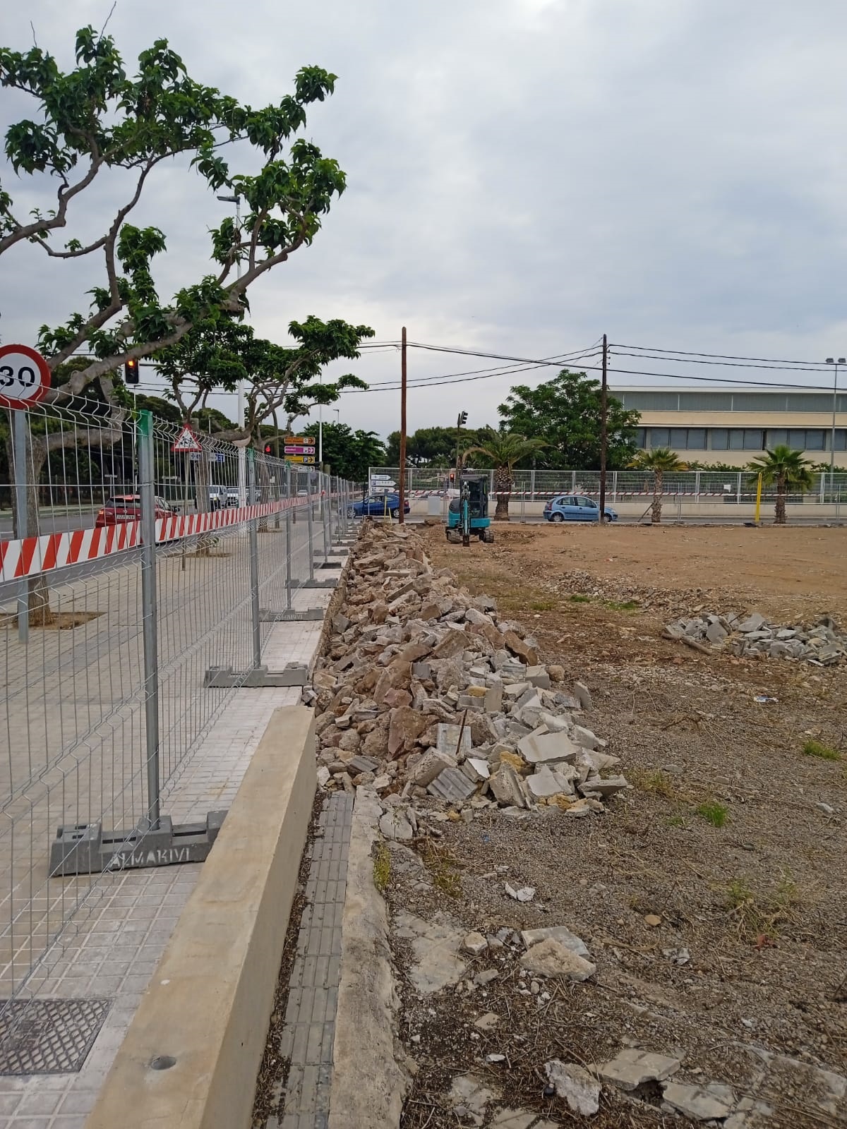 Movimiento de tierras para ejecución de de obra nueva nuevas instalaciones Impala OCR y modificación de las pistas de tenis en Grao de Castellón